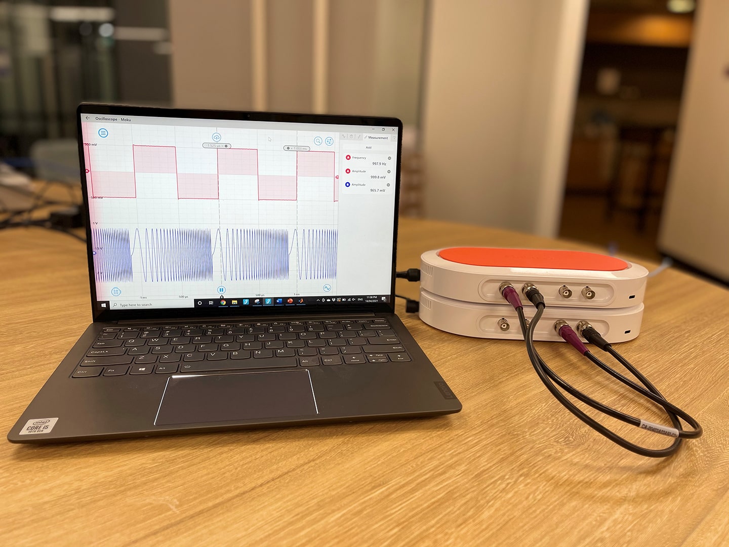 Figure 2: Moku:Go measurement hardware setup
